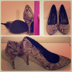 Candies Pointy-Toed Heels